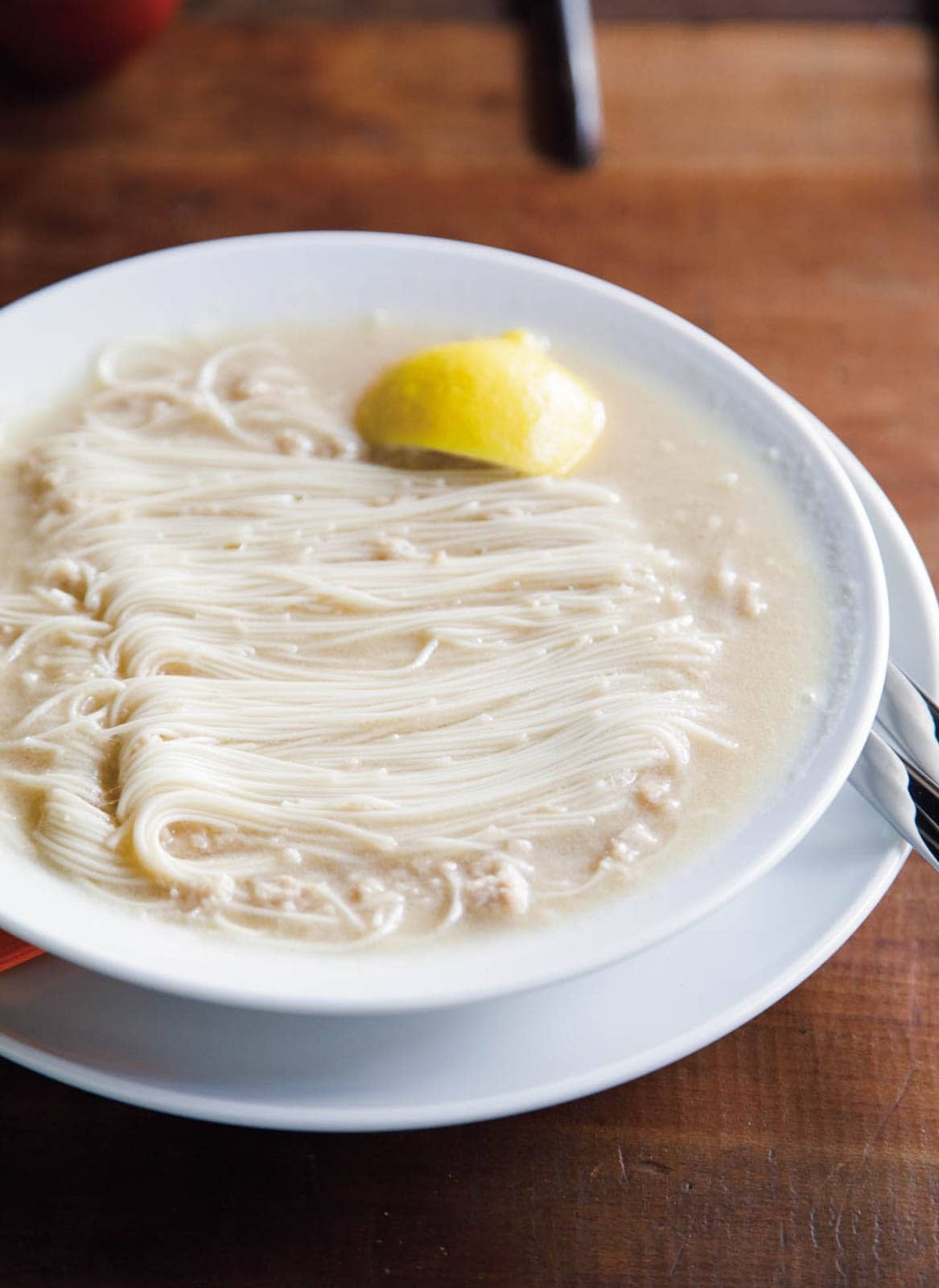 鶏の旨味を飲み干すまろやかなヌードル【白金:鳥さわ ジグボーンクラブ】 - Slide:1