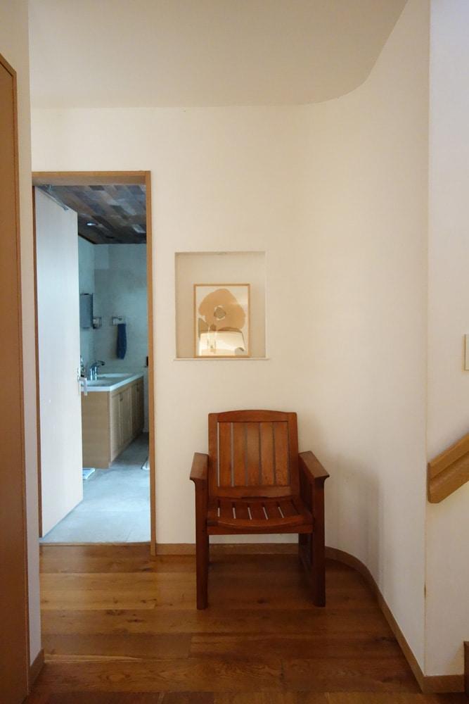 私と部屋 vol.107 デザイナーズの家具と空間が織りなす、心地よい時間。人が集う賑やかな場所へ ー 石川 明日香さん - Slide:7