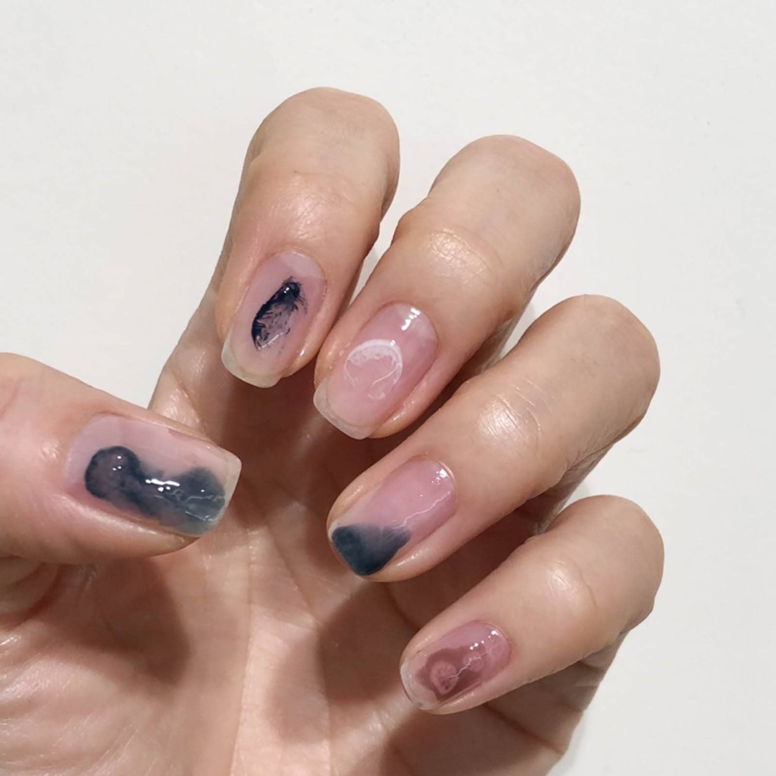 「mojo NAIL」関根祥子さんに教えてもらう、独創的なセルフネイル with Pinterest - Slide:1