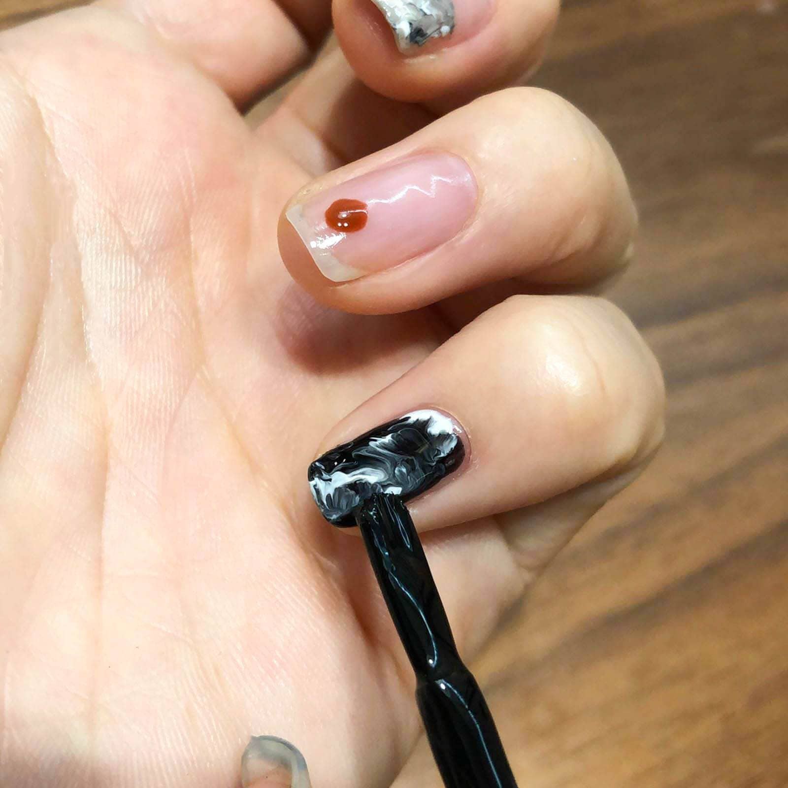 「mojo NAIL」関根祥子さんに教えてもらう、独創的なセルフネイル with Pinterest - Slide:8