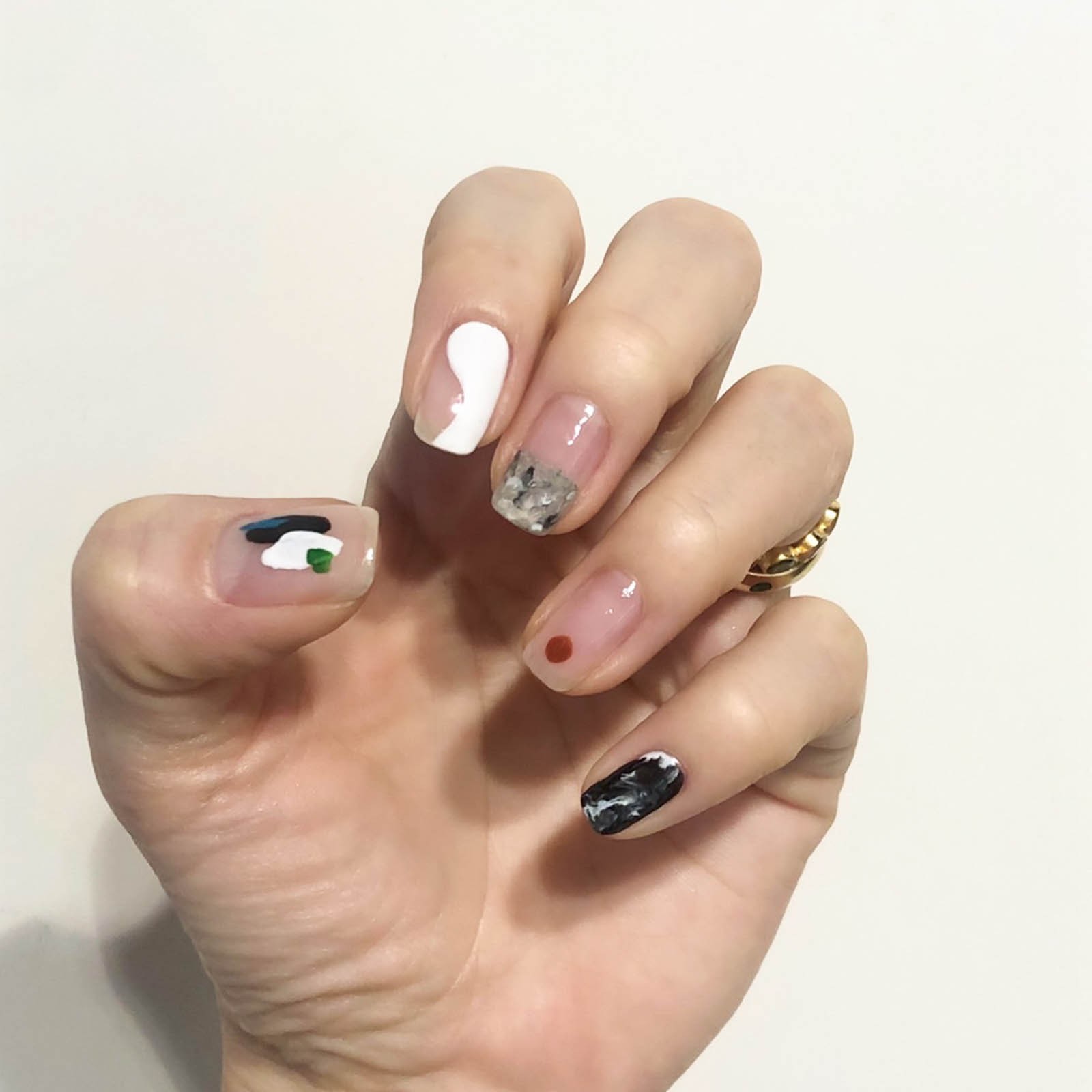 「mojo NAIL」関根祥子さんに教えてもらう、独創的なセルフネイル with Pinterest - Slide:1