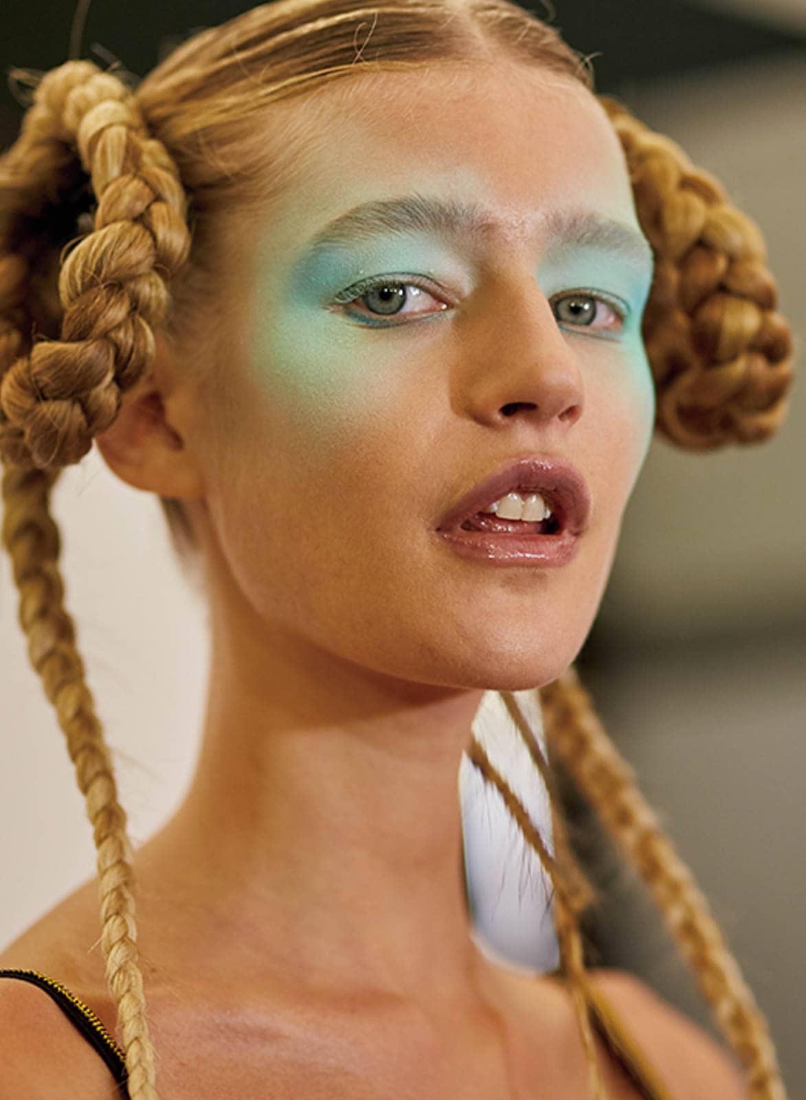 スキンケアや香水も未来志向にシフト中!? Y3Kビューティトピックス - Slide:2