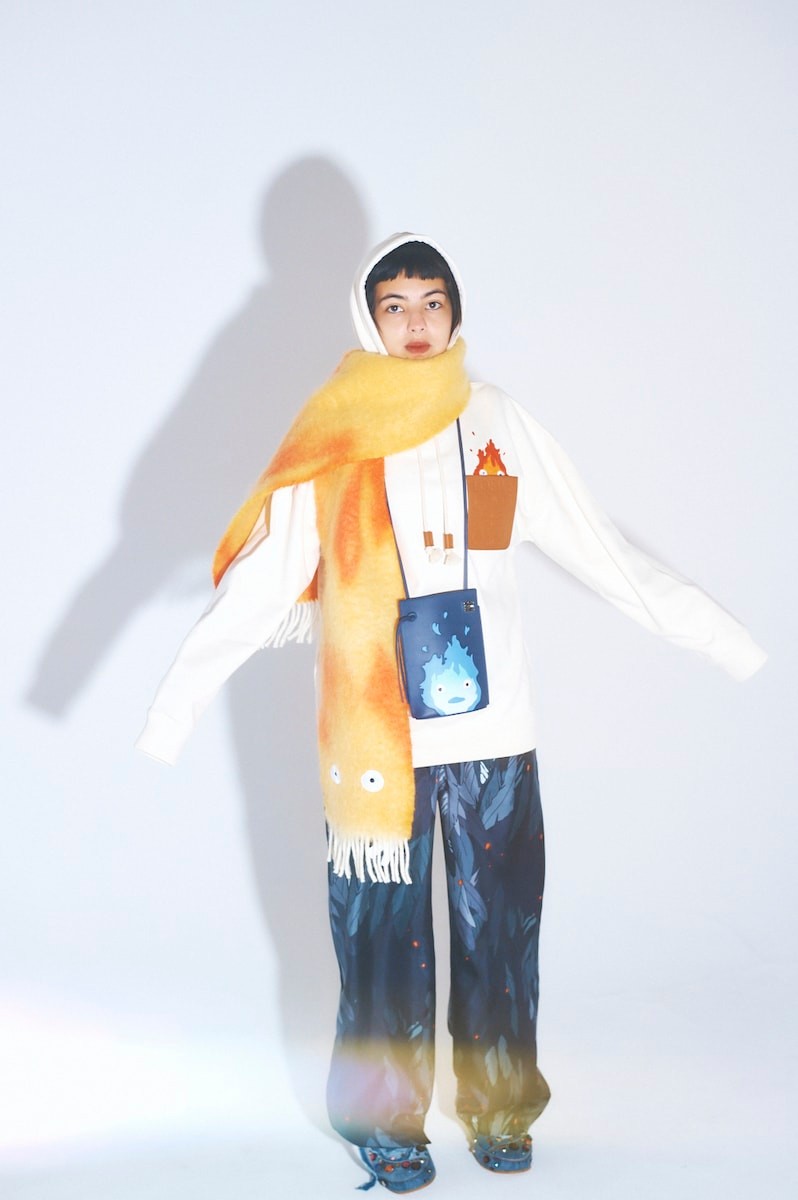 スタジオジブリとの第3弾! ロエベと『ハウルの動く城』コラボレーション - Slide:1