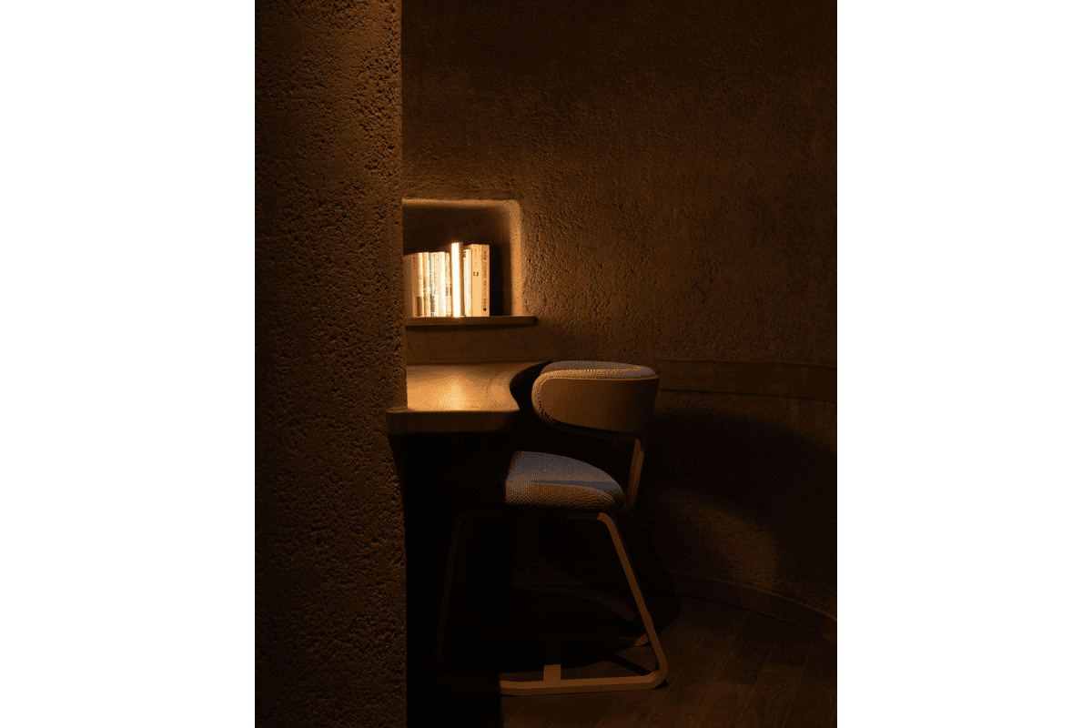 千葉県木更津市にある「地中図書館」 - Slide:3