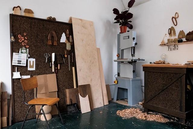 今、ロンドンで話題の木工作家ソフィ・セルウのアトリエを訪ねて - Slide:3