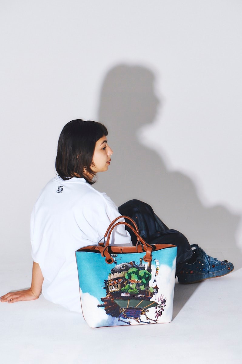 スタジオジブリとの第3弾! ロエベと『ハウルの動く城』コラボレーション - Slide:2