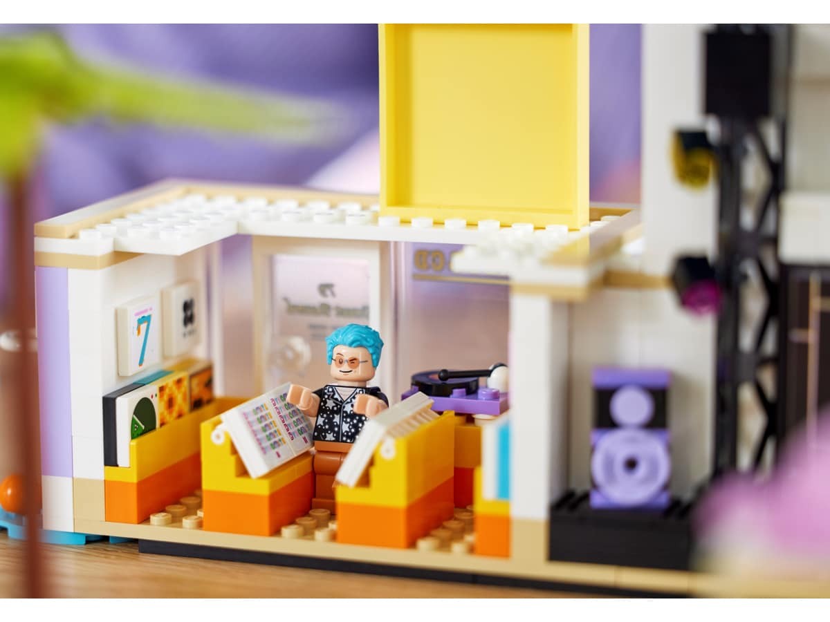 レゴ BTS ライフスタイル2 - Slide:2