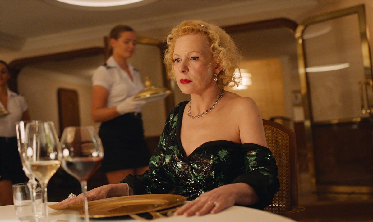 逆転のトライアングル|劇中写真 - Slide:2