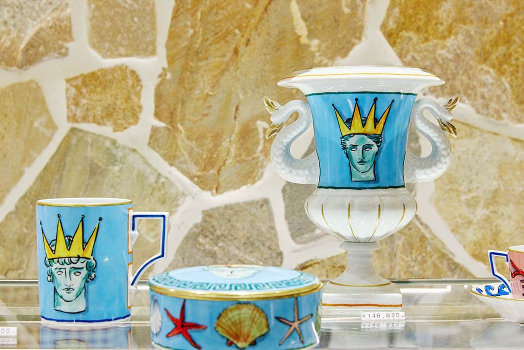 ミニマリストの逆を行く、“好き”を詰め込んだ部屋作り。 ルーク・エドワード・ホールにインタビュー - Slide:6