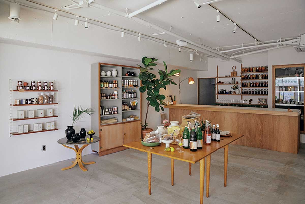 ちょっといい食品がそろう、NEWなジェネラルストア3店 - Slide:1