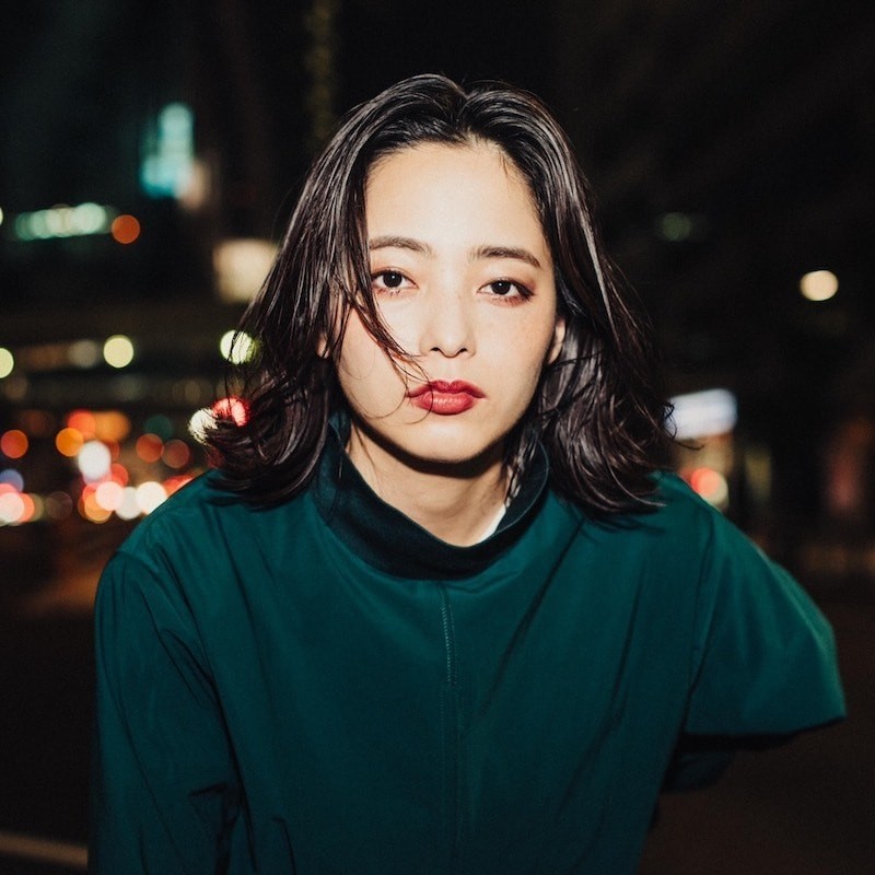 『トラベリング・ウィズアウト・ムービング』出演者 - Slide:1