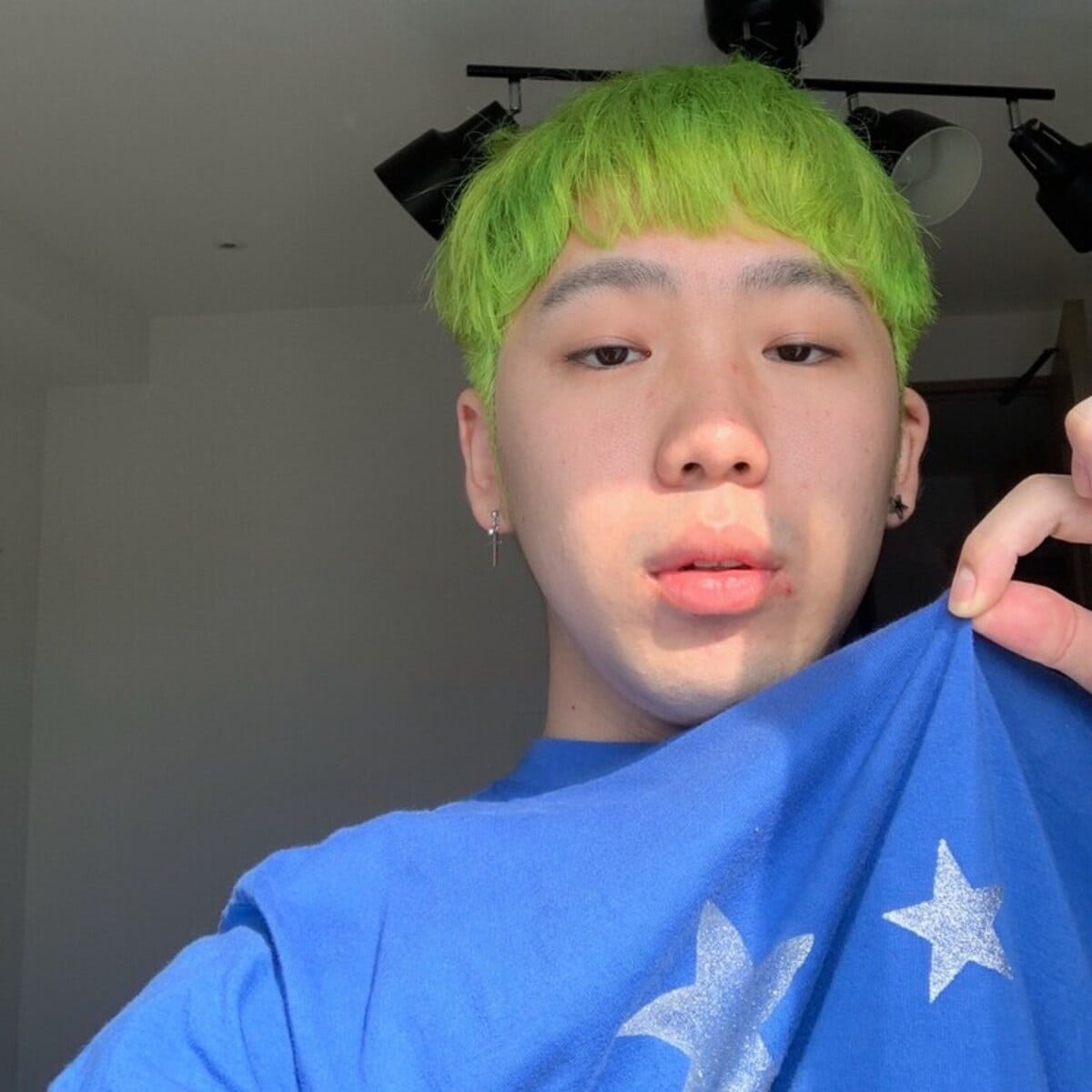 『トラベリング・ウィズアウト・ムービング』出演者 - Slide:20