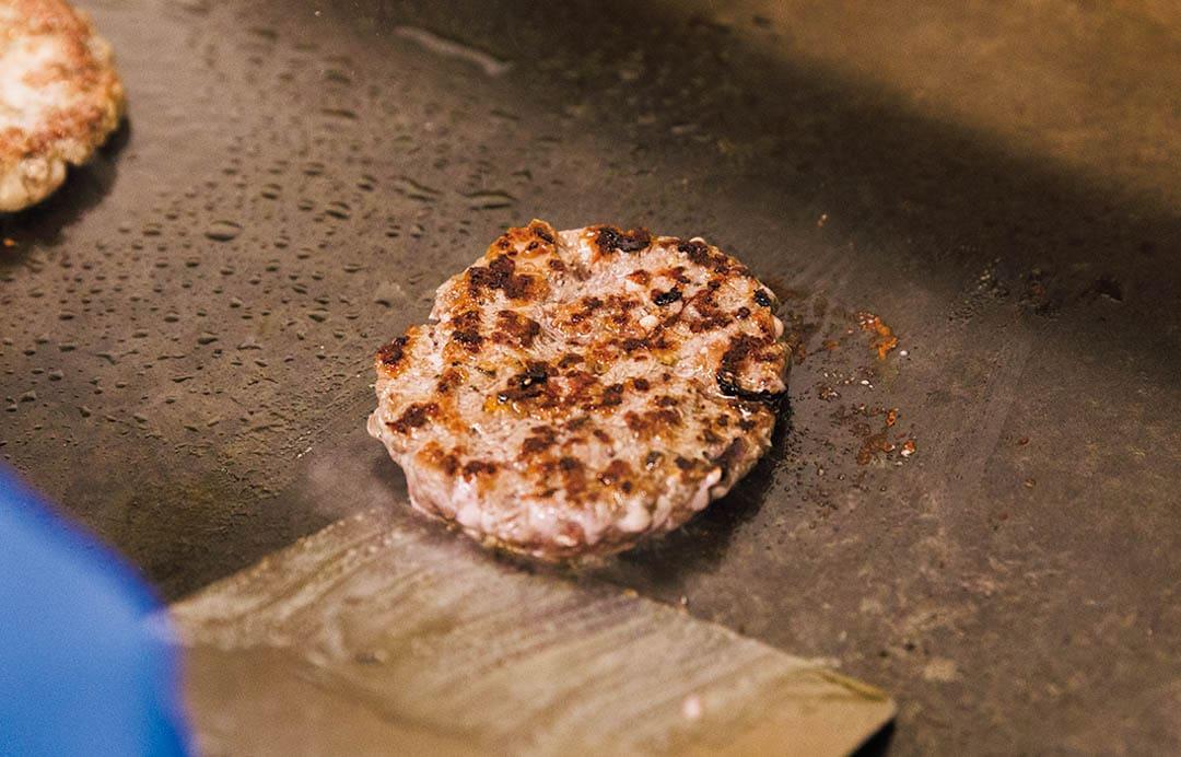 カンガルーやラム肉で作るグルメバーガーの新潮流【西新宿：オセマニア】 - Slide:2