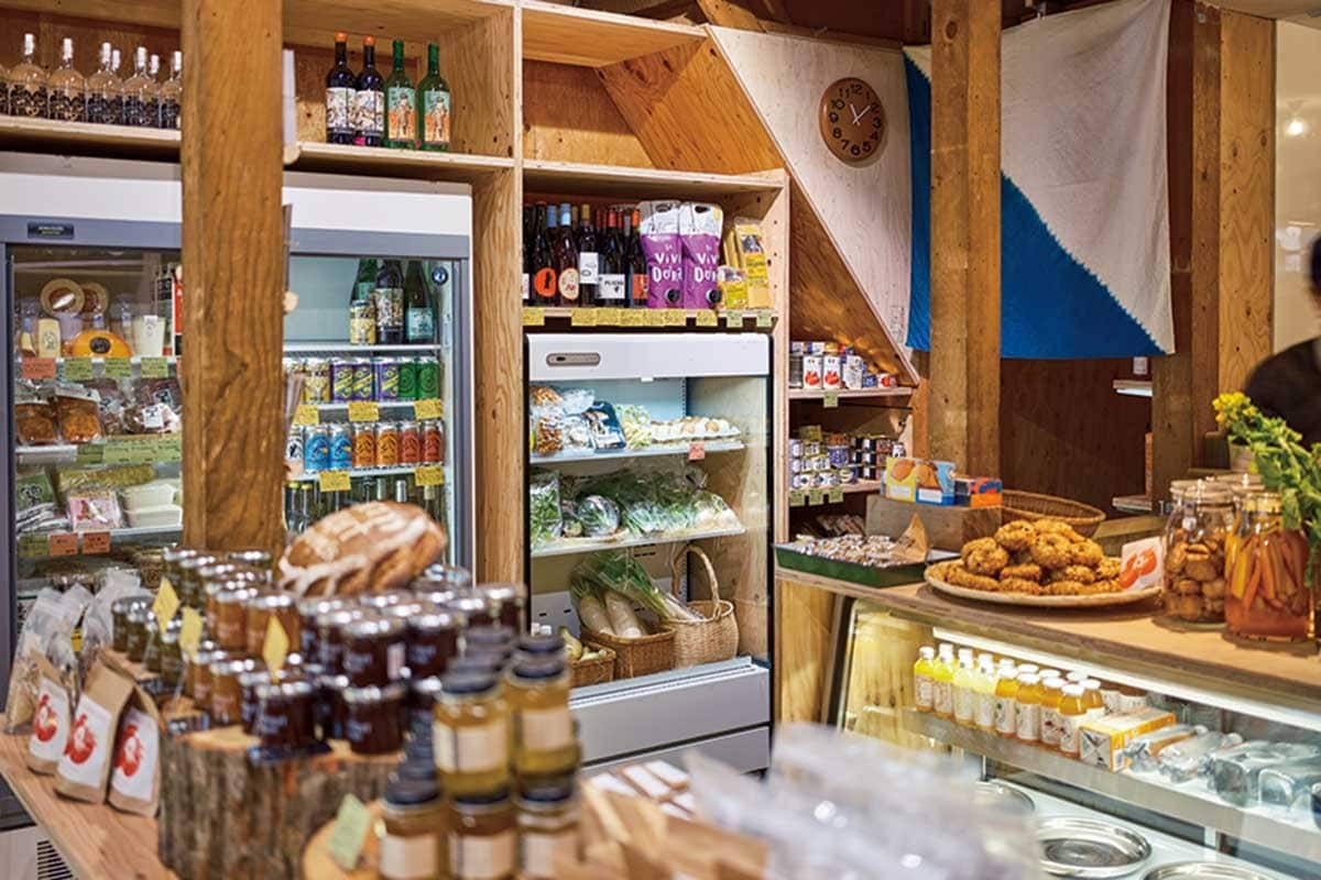 ちょっといい食品がそろう、NEWなジェネラルストア3店 - Slide:1