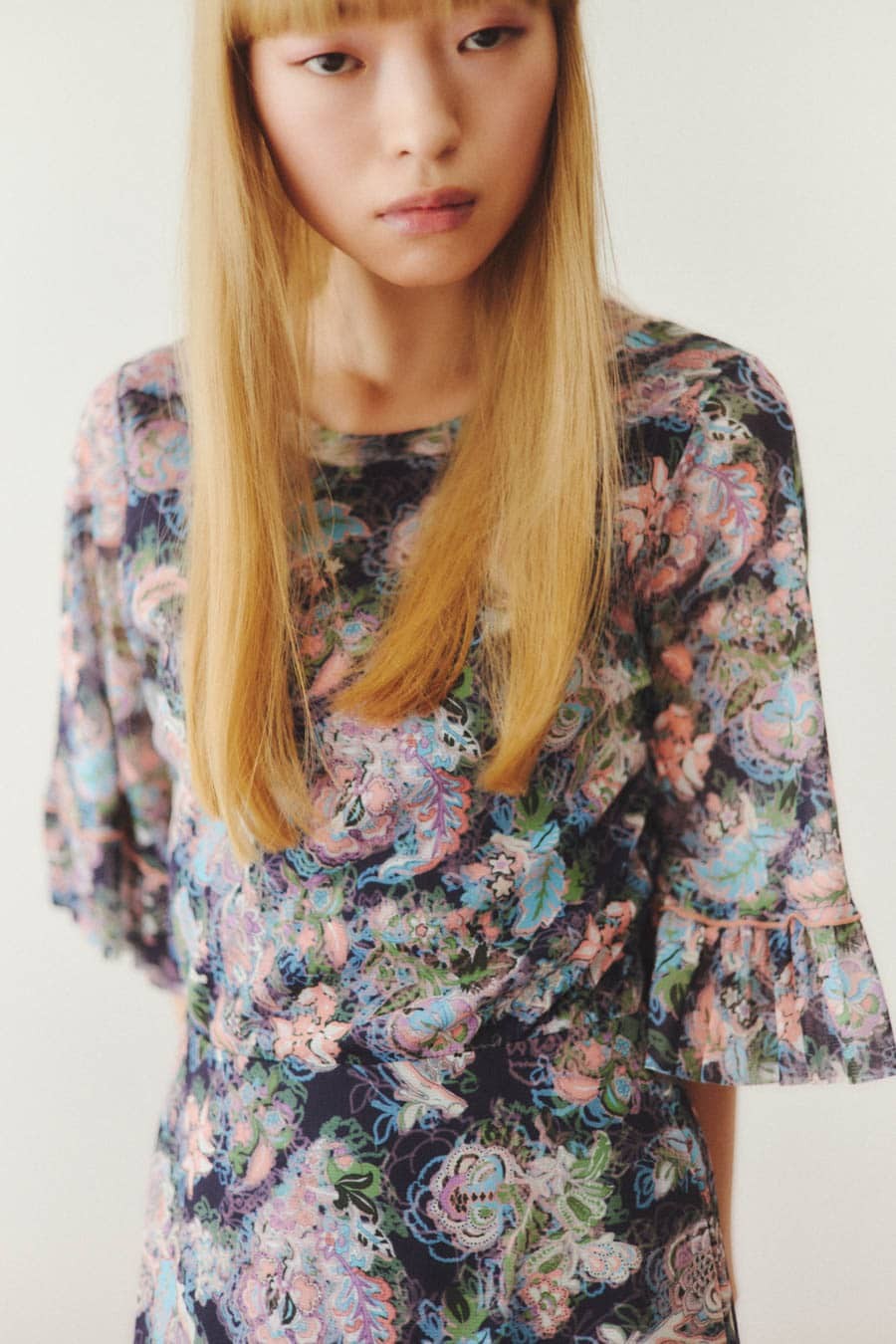 ポップな柄使いで遊ぶ、〈ヴィヴィアン タム〉の春服 - Slide:3