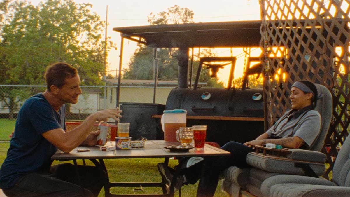 夢が失われた現代アメリカのどん底を鮮やかに映し出す『レッド・ロケット』|G’s FILM REVIEW - Slide:8