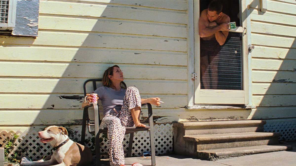 夢が失われた現代アメリカのどん底を鮮やかに映し出す『レッド・ロケット』|G’s FILM REVIEW - Slide:6