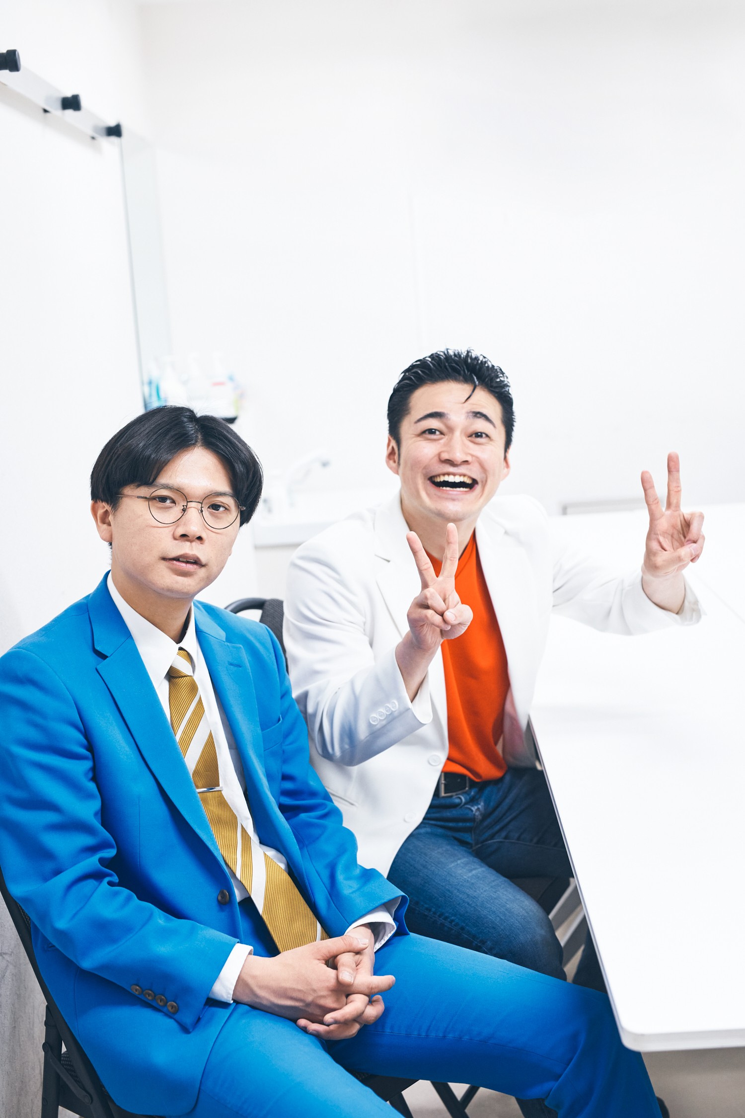 ケビンスの漫才は、コンボイさんの高いジャンプに代表されるアクロバティックな動きが魅力のひとつ。2021年、初めて挑戦したM-1でのジャンプシーンを切り取った仁木さんのツイートは22万超のいいねを集めた