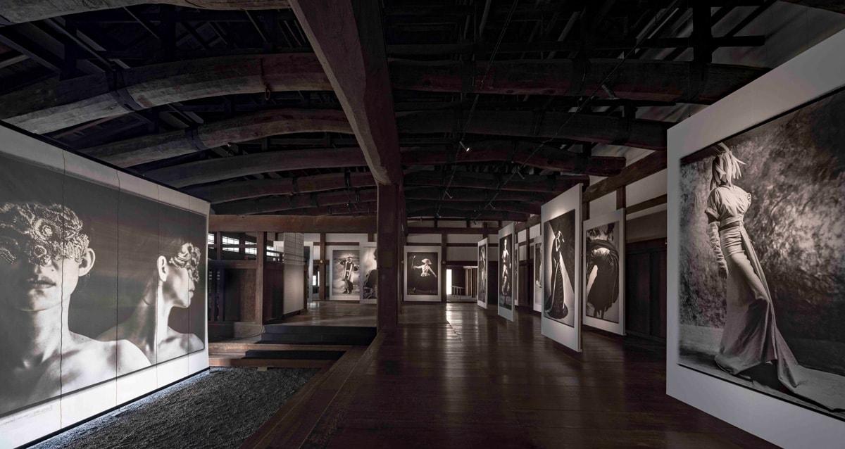 第11回 KYOTOGRAPHIEが開催中。写真家たちと京都建築のセッションから、さまざまなボーダーを可視化する - Slide:2