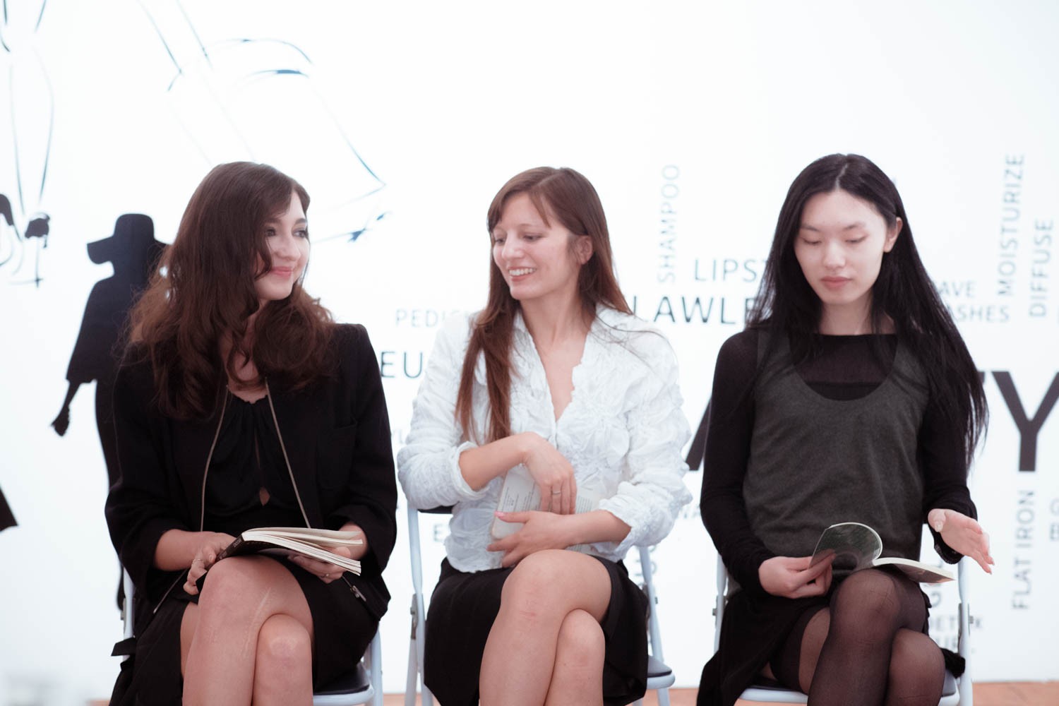 (左から)アマリア・ウルマン、点子、靈樹