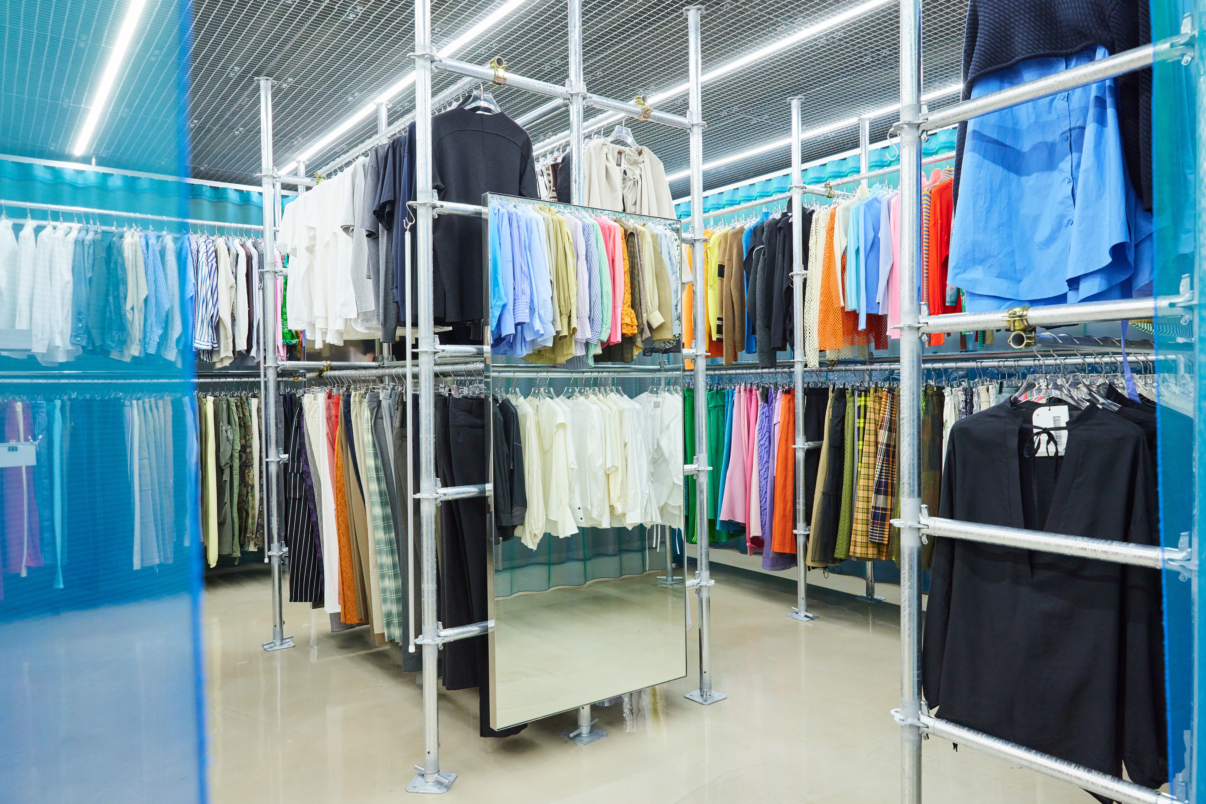 超レアな体験をプレゼント!自分の「似合う」が見つかる - Slide:3