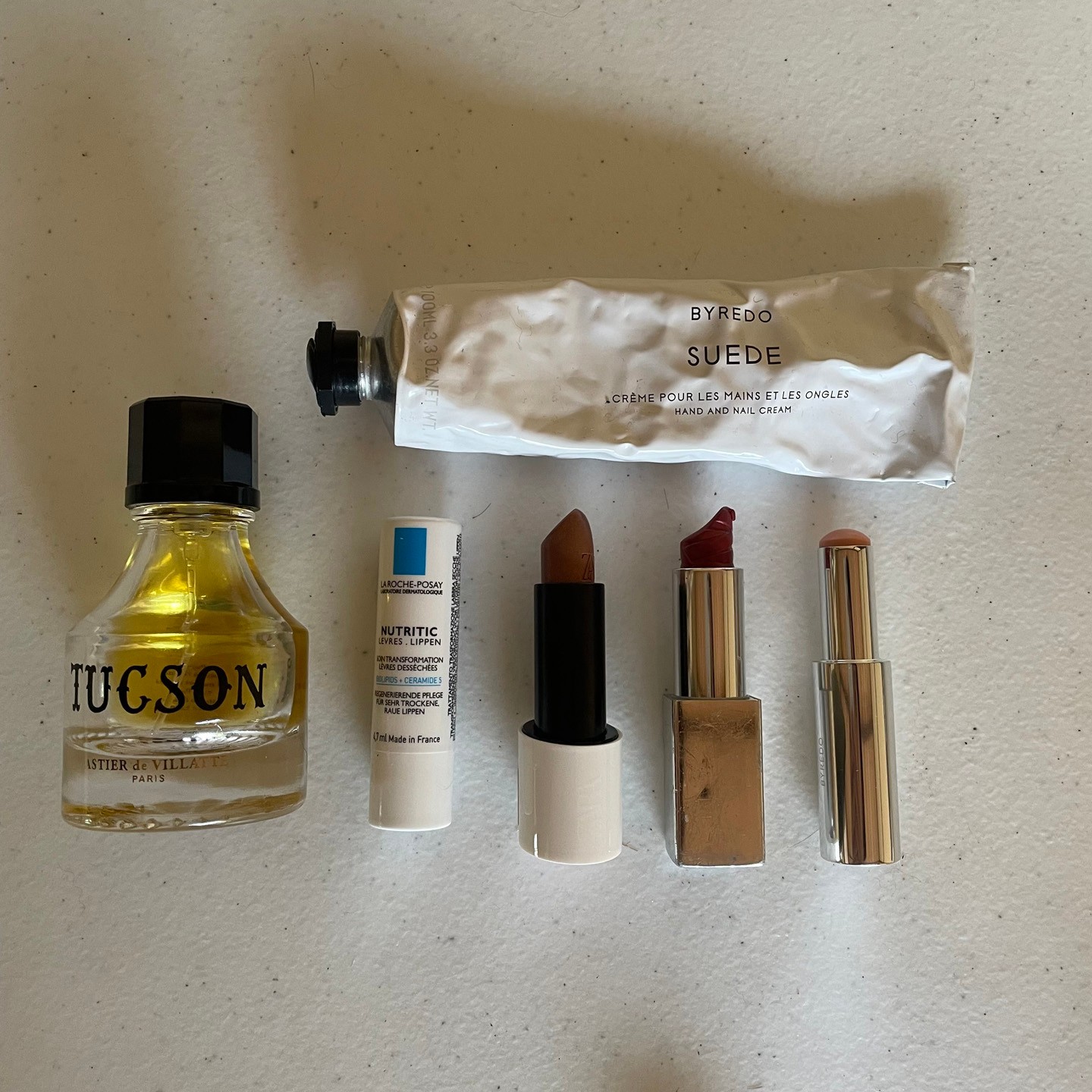 きれいな人のポーチの中身 vol.158 - Slide:1