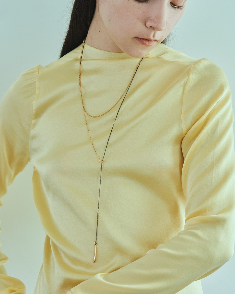 異素材のコントラストを楽しむ - Slide:3