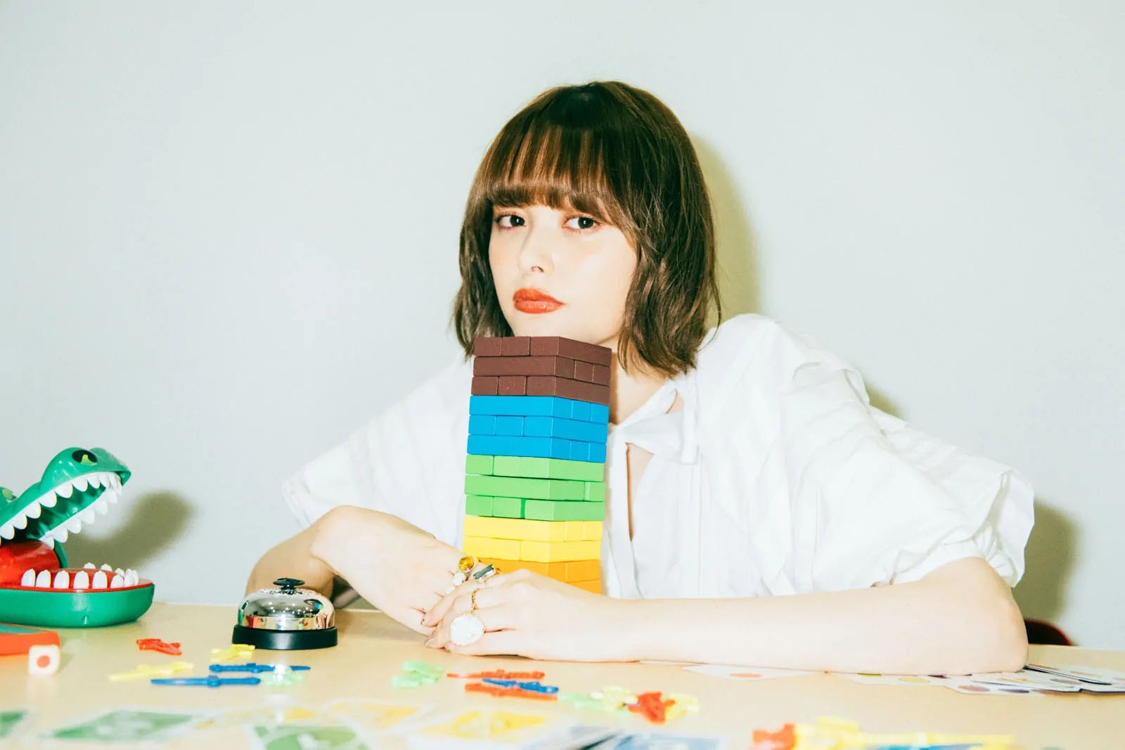 玉城ティナがゲーム勝負でいつもと違う顔!