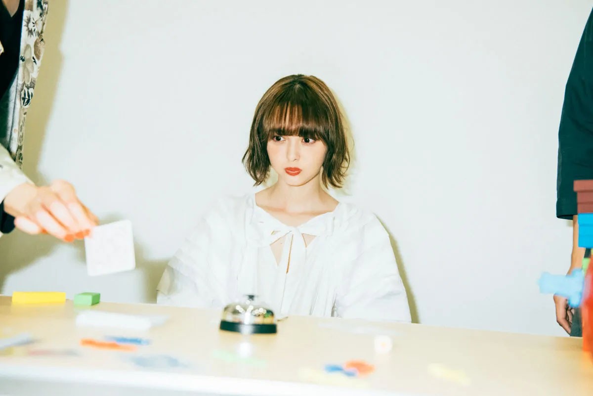 玉城ティナがゲーム勝負でいつもと違う顔!