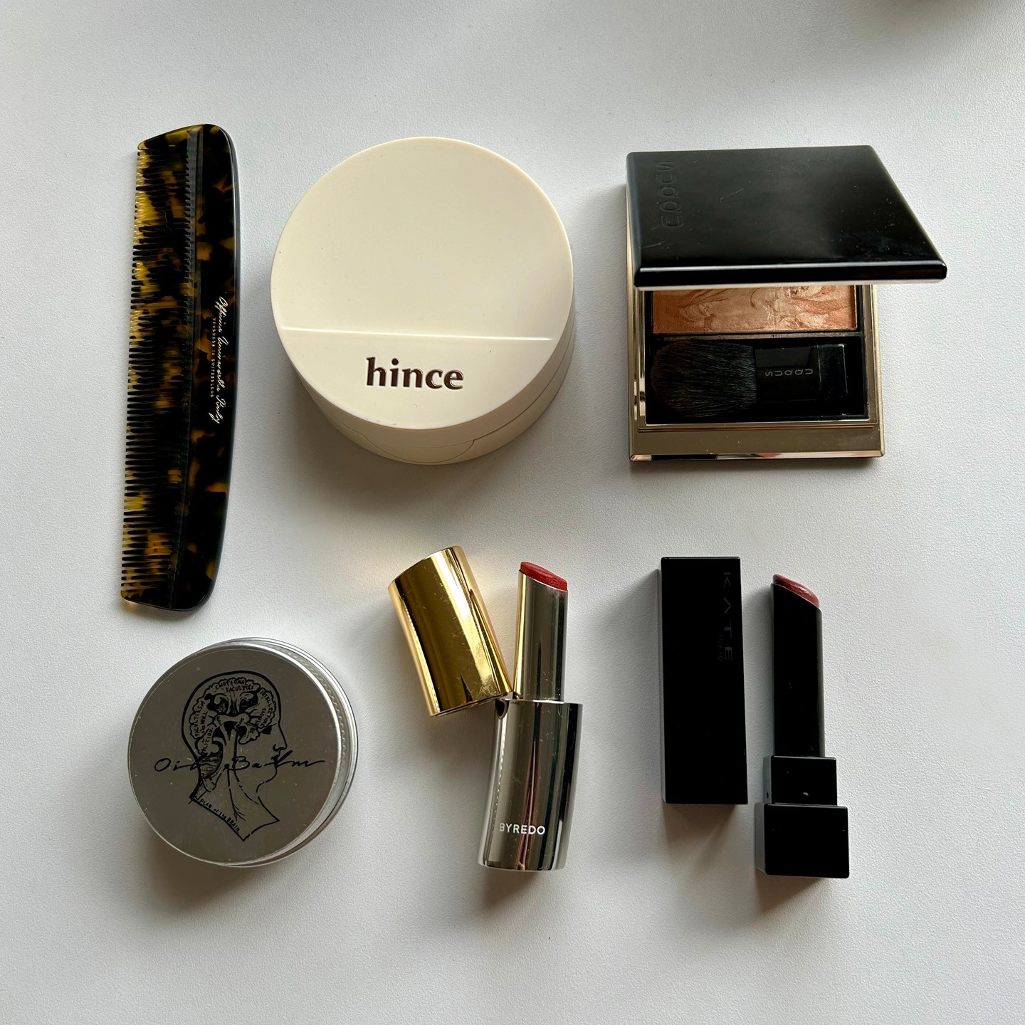 きれいな人のポーチの中身 vol.159 - Slide:1