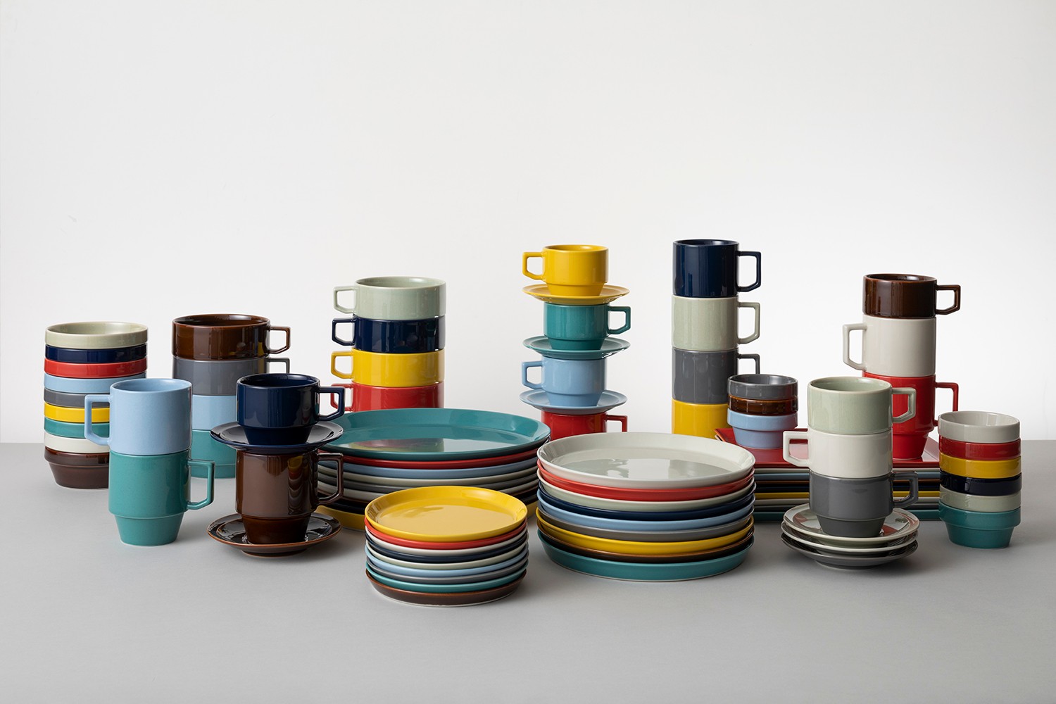 モダンでユニークな波佐見焼が勢揃い - Slide:1