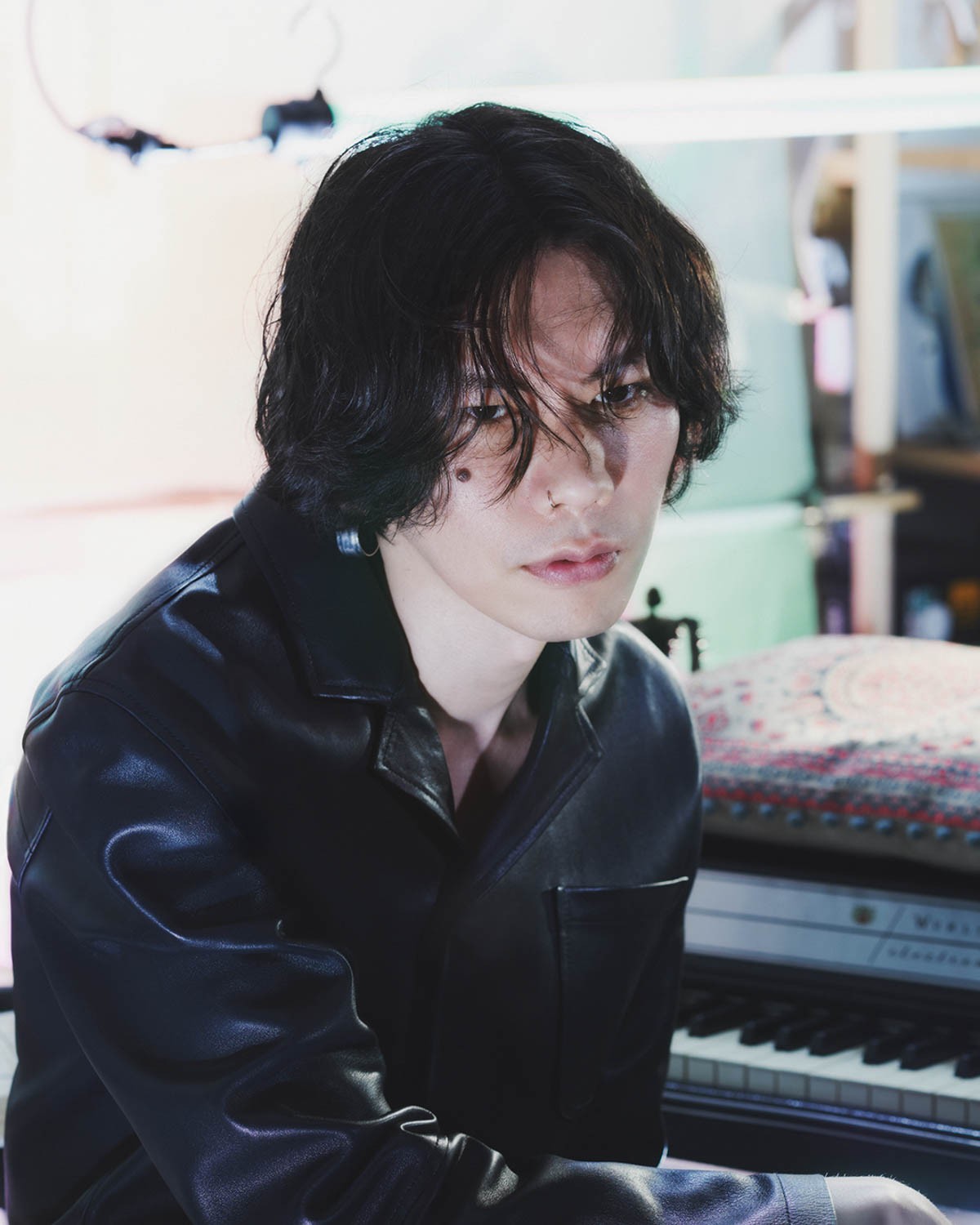 〈ロエベ〉と米津玄師、モードな邂逅 - Slide:2