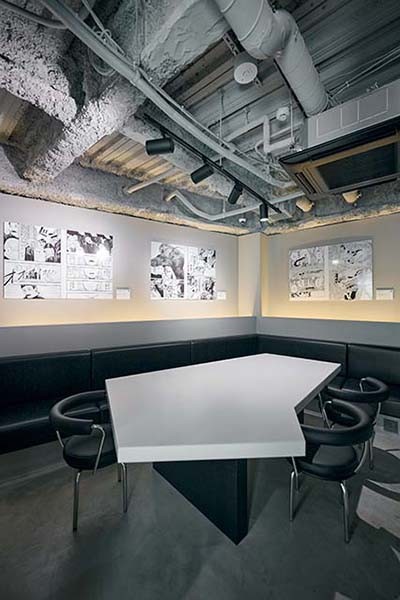 広々とした店内で黒白メニューを 黒白カフェが増えていた③ The Unknown Café Gallery Harajuku - Slide:3