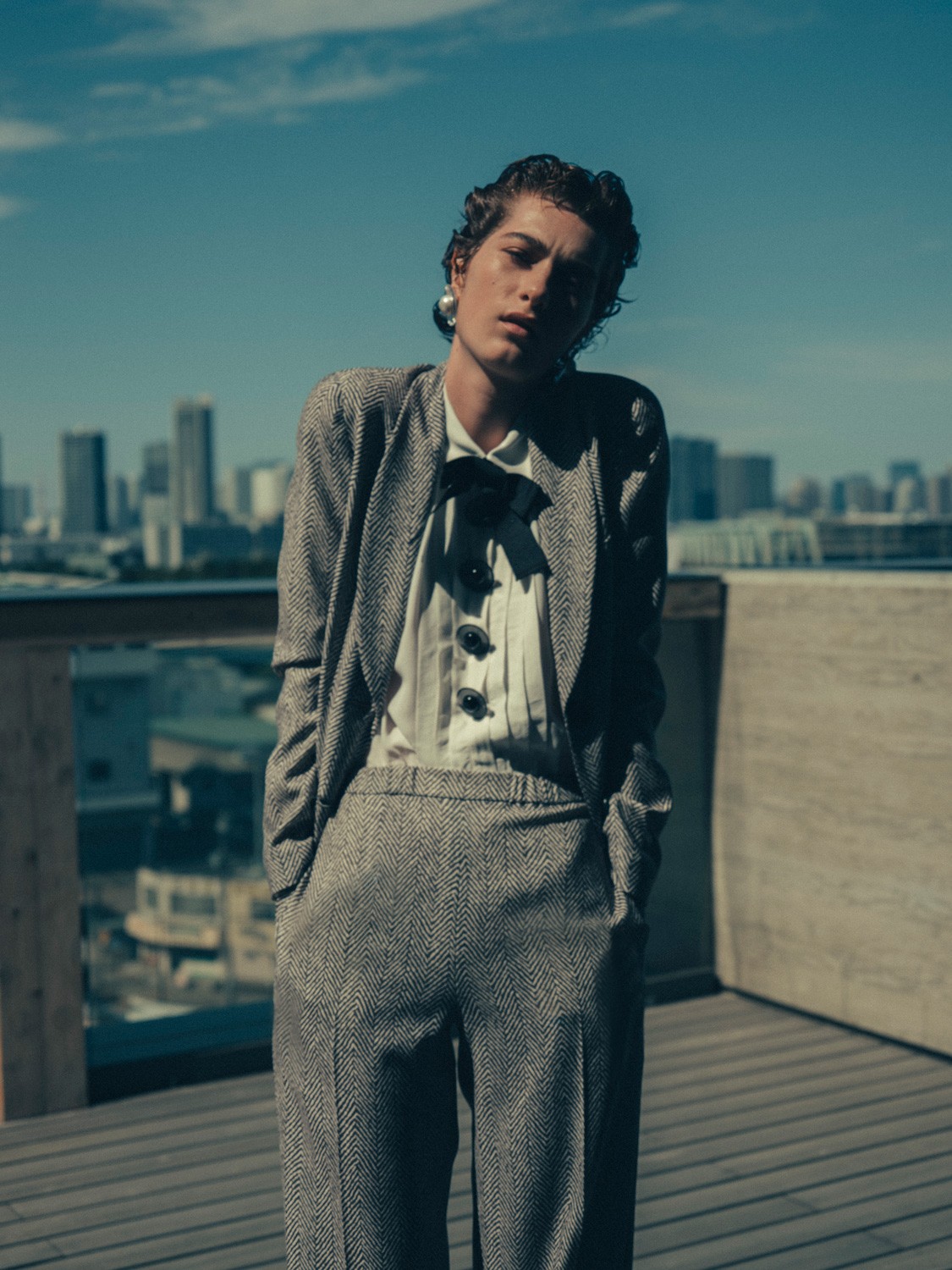 〈エンポリオ アルマーニ〉のプレイフルな日々