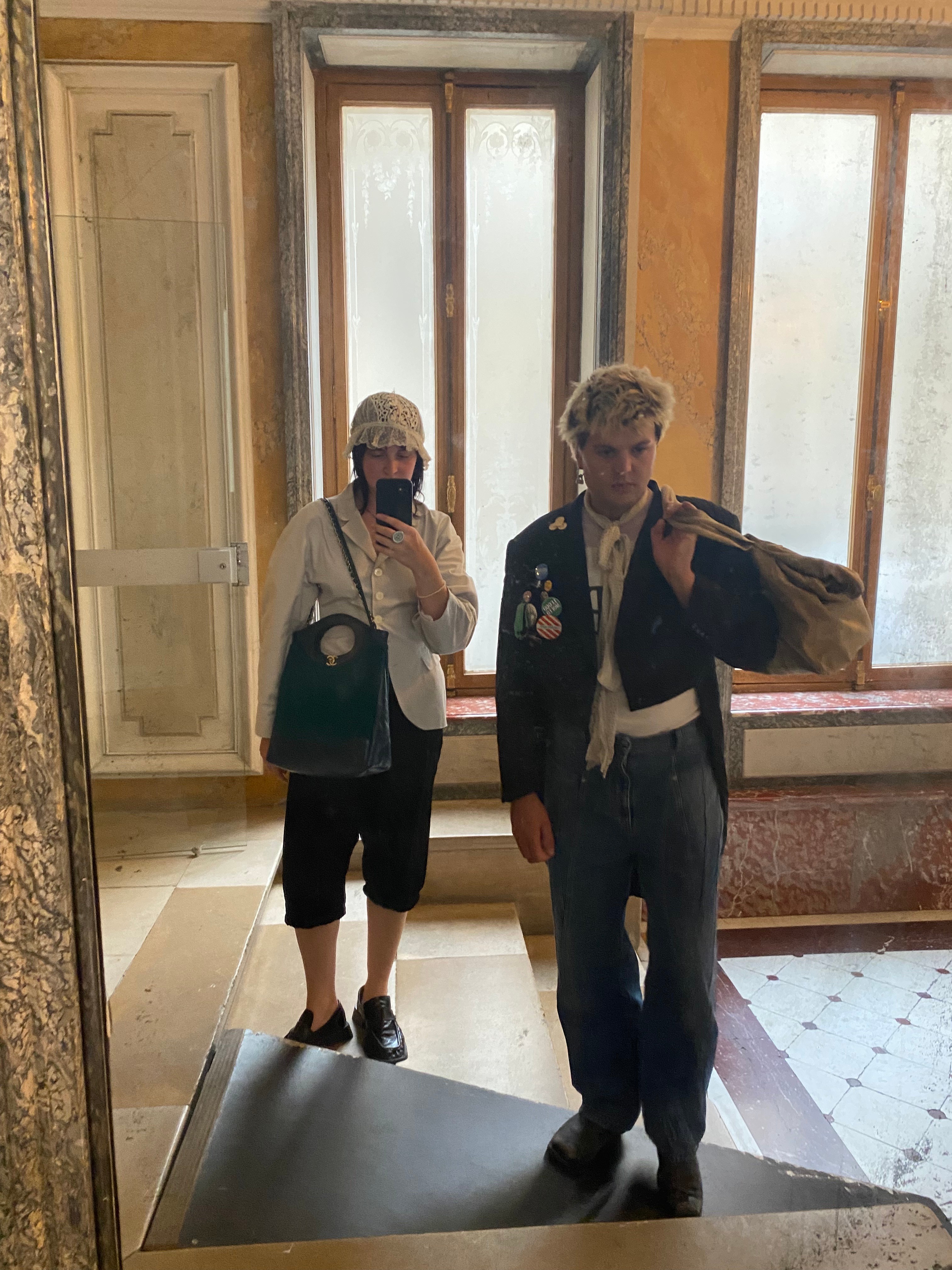 Day 1 and Day 2 / Arriving in Paris - Slide:1