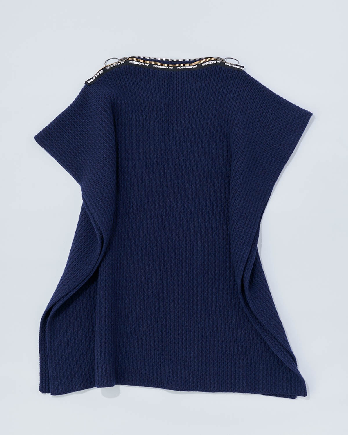 ジャン・トゥイトゥとジョナサン・アンダーソンが共鳴 - Slide:10