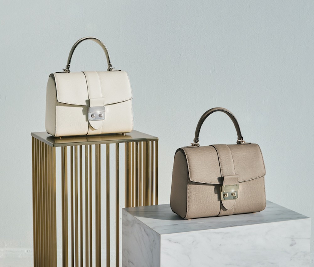 〈ボナベンチュラ〉のバッグをおともに