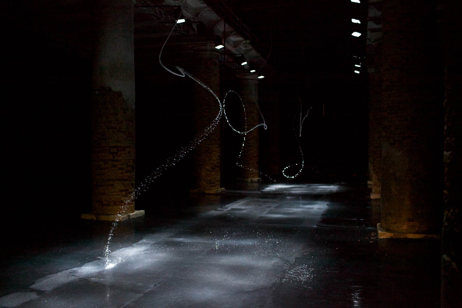 麻布台ヒルズ開館記念『オラファー・エリアソン展: 相互に繋がりあう瞬間が協和する周期』 - Slide:4