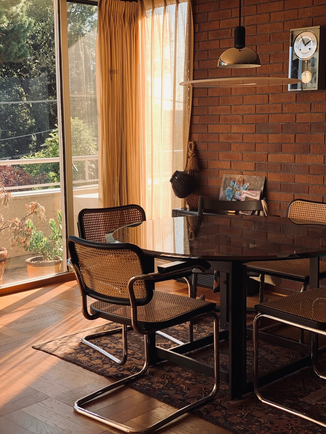 私と部屋 vol.121 素材の温もりに差し色を - Slide:1