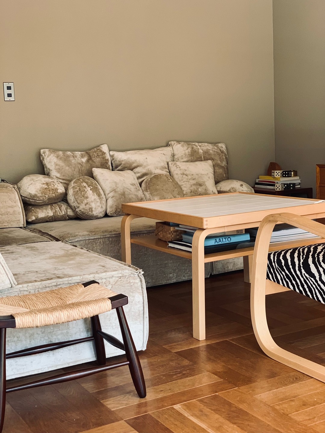 私と部屋 vol.121 素材の温もりに差し色を - Slide:2