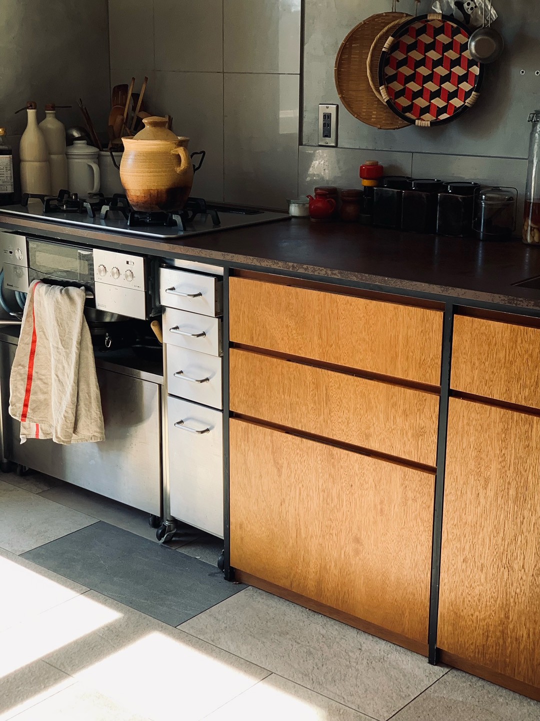 私と部屋 vol.121 素材の温もりに差し色を - Slide:3