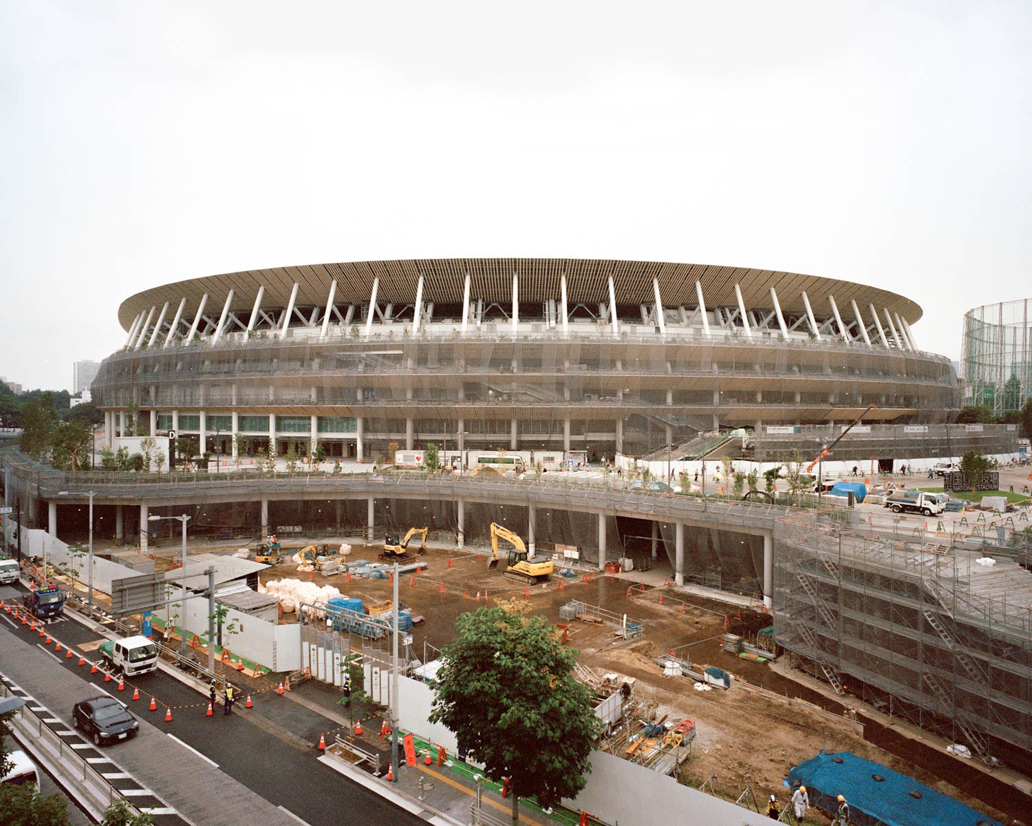 アーティスト、村上 亘にインタビュー - Slide:1