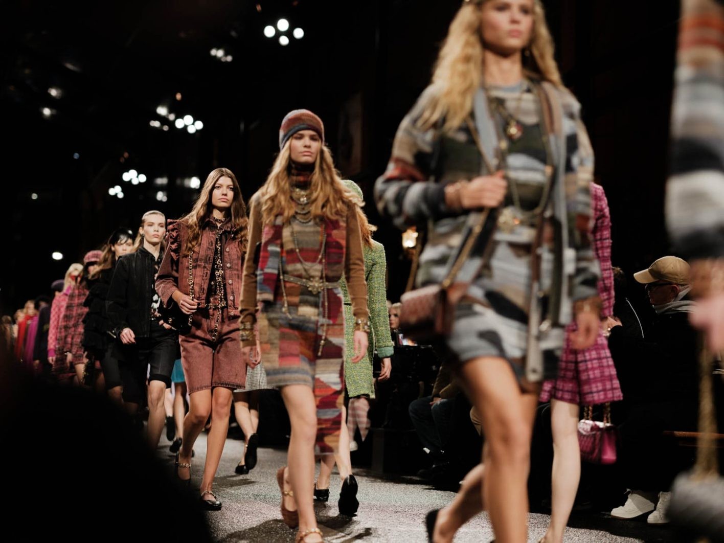 〈シャネル〉安藤桃子と安藤サクラ 姉妹の感性が響く映像クリエイション - Slide:4