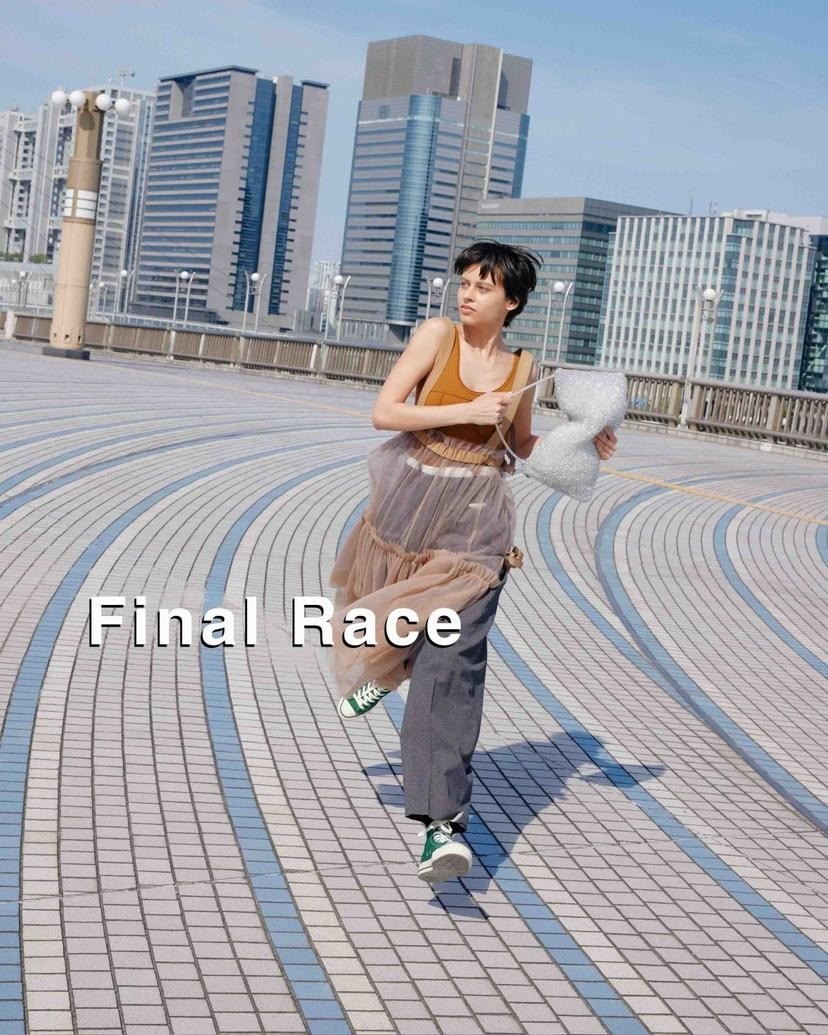 【最終レース】ワイヤーバッグの新シリーズ「フルイド」は、斬新なサイドジップに注目したい。