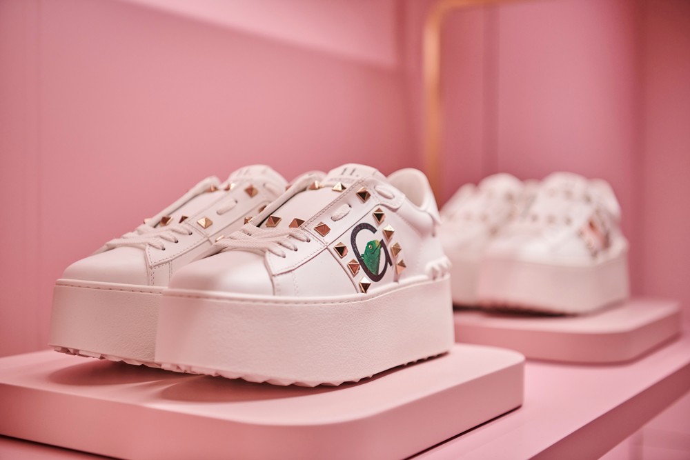 ヴァレンティノ ガラヴァーニ “ロックスタッズ ペット” リカルド・クシマノ - Slide:3