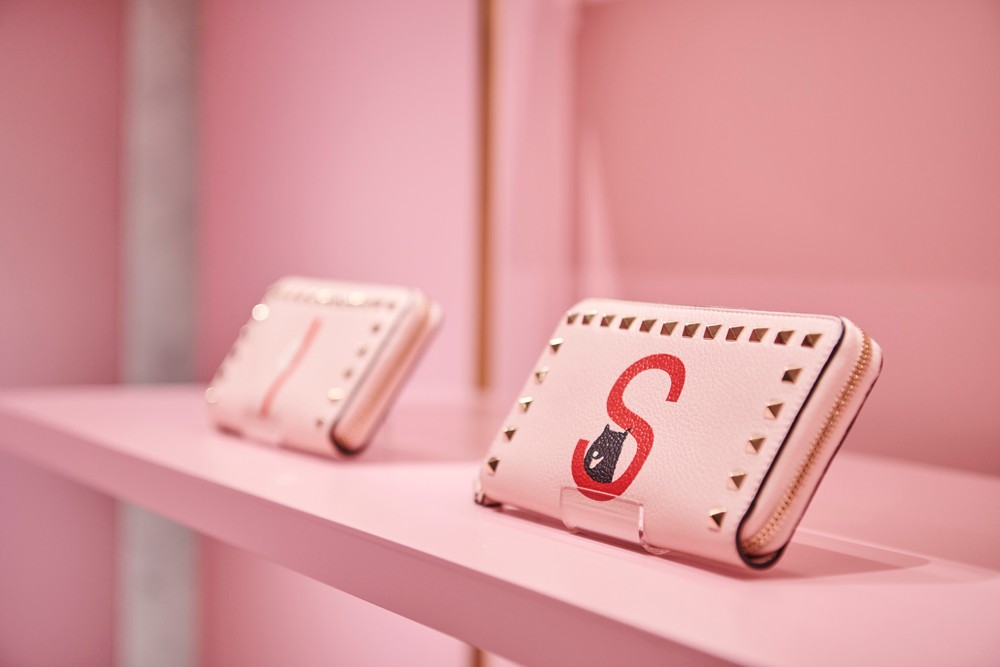 ヴァレンティノ ガラヴァーニ “ロックスタッズ ペット” リカルド・クシマノ - Slide:4