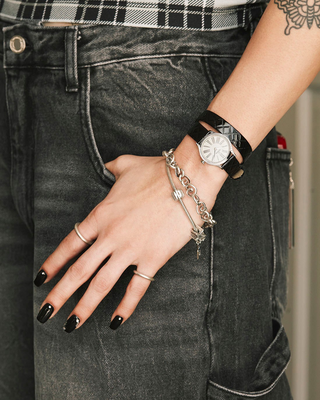 OMEGA,オメガ,腕時計,ウォッチ,アクセサリー,早川すみれ,小嶋喜生,MISAKI,ネイル - Slide:2