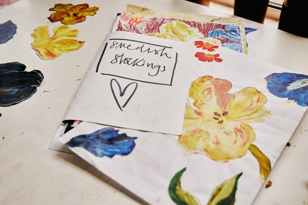 〈スウェーディッシュ ストッキング〉 Hellen Bullock