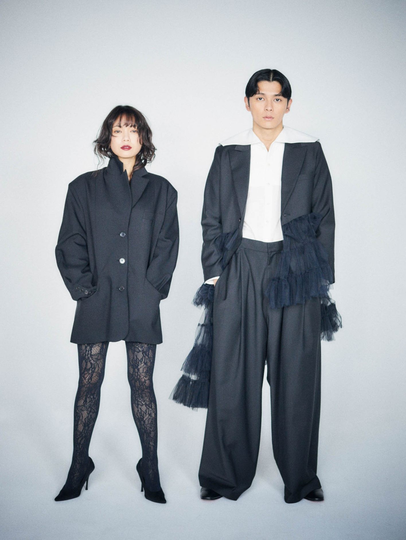 二階堂ふみと眞栄田郷敦。ニュートラル・モードに着替えて