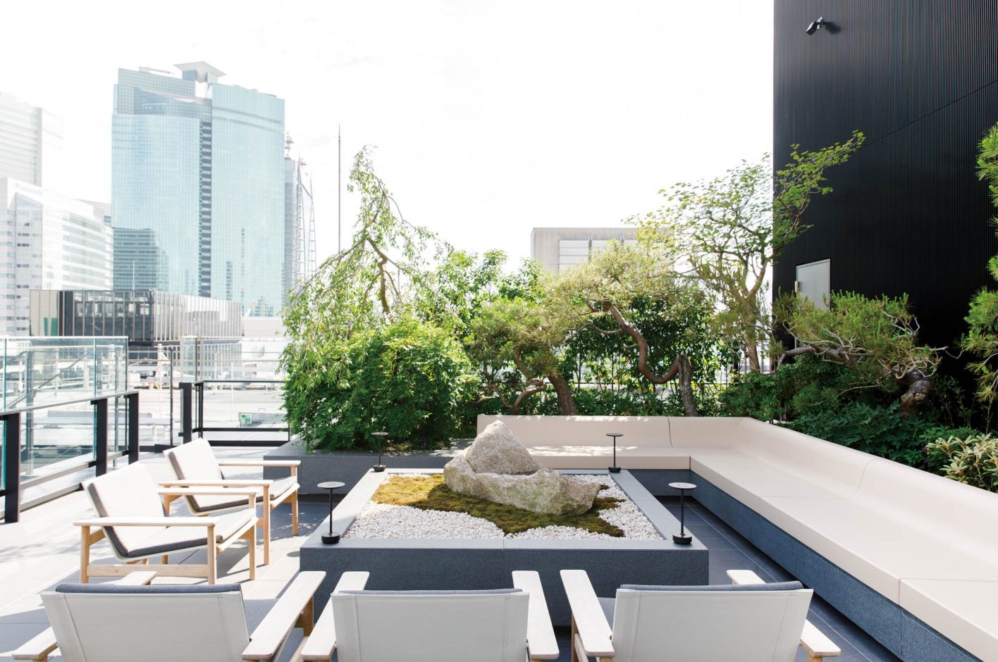 銀座のど真ん中に隠された空間でアートのような料理を堪能 - Slide:4